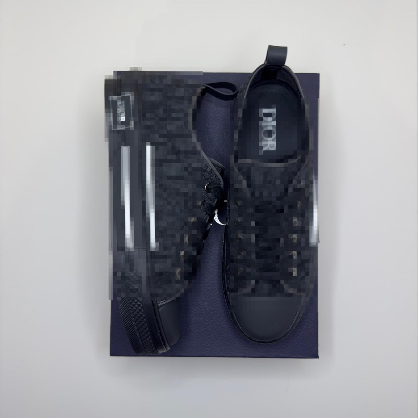 ADORE BLACK