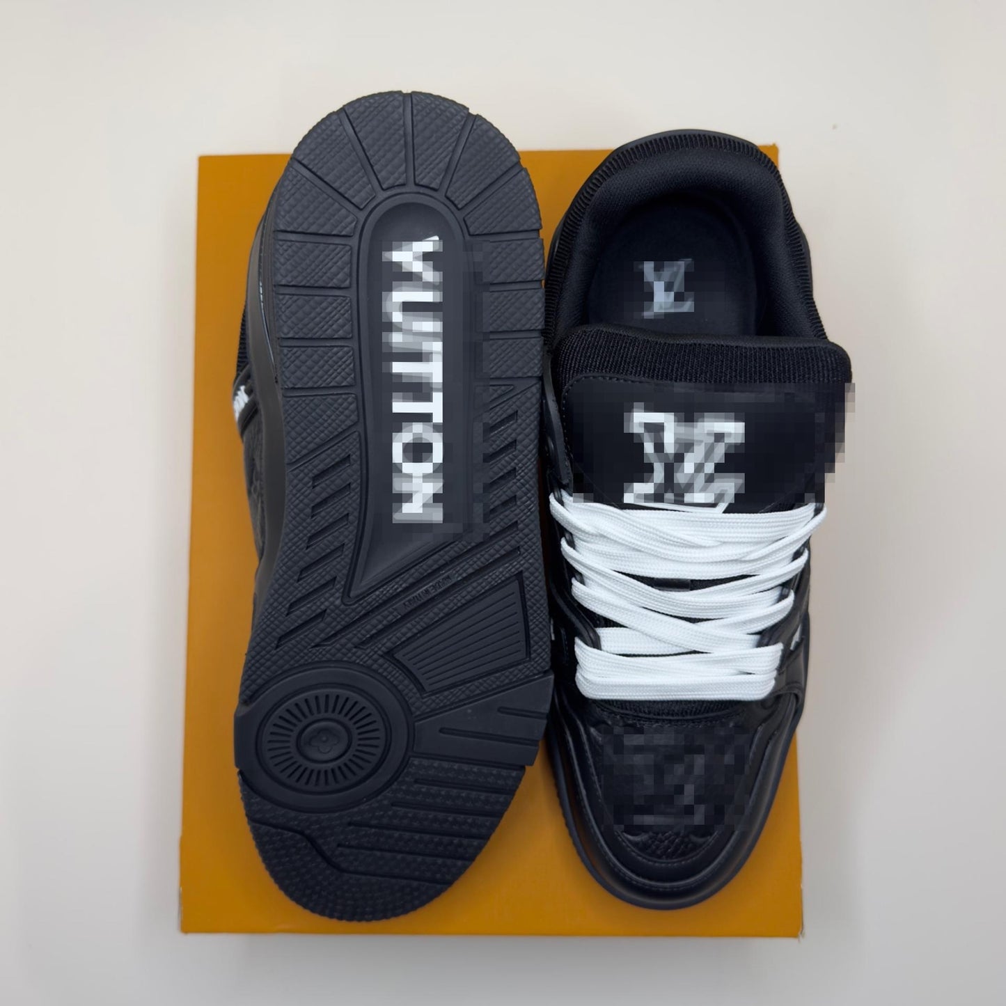 L!V BLACK