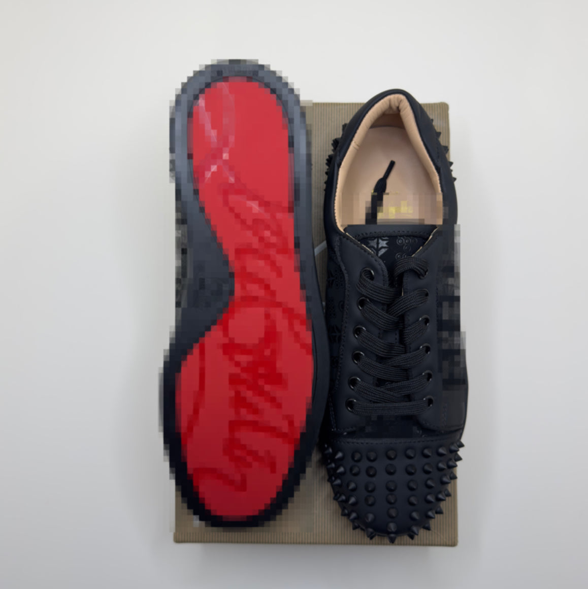 LC Black Spikes/ Design