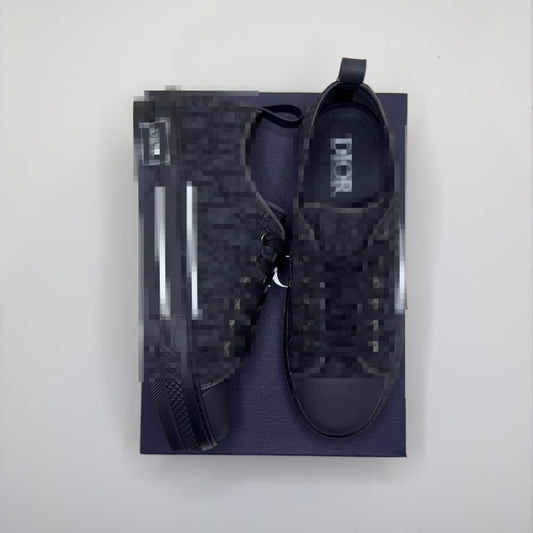 ADORE BLACK