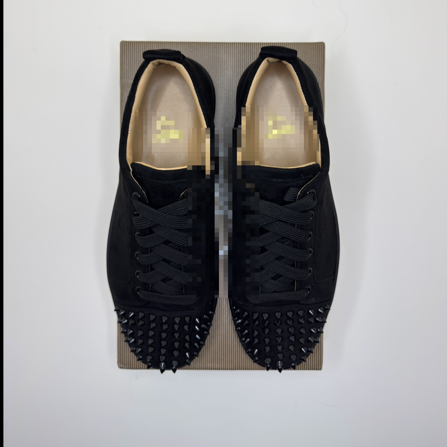 (CL)  BLACK SPIKES FRONT