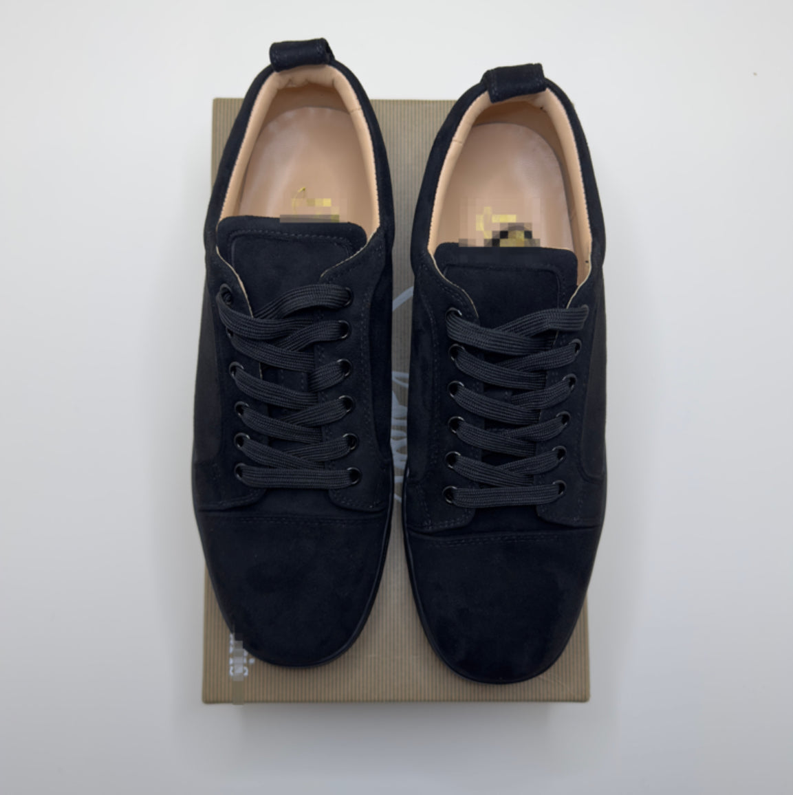 LC BLACK SUEDE