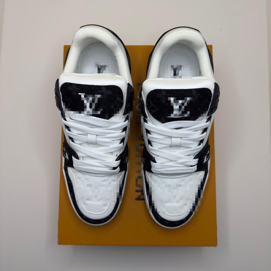 L!V BLACK MONOGRAM