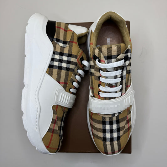BURBERI SNEAKS