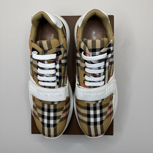 BURBERI SNEAKS